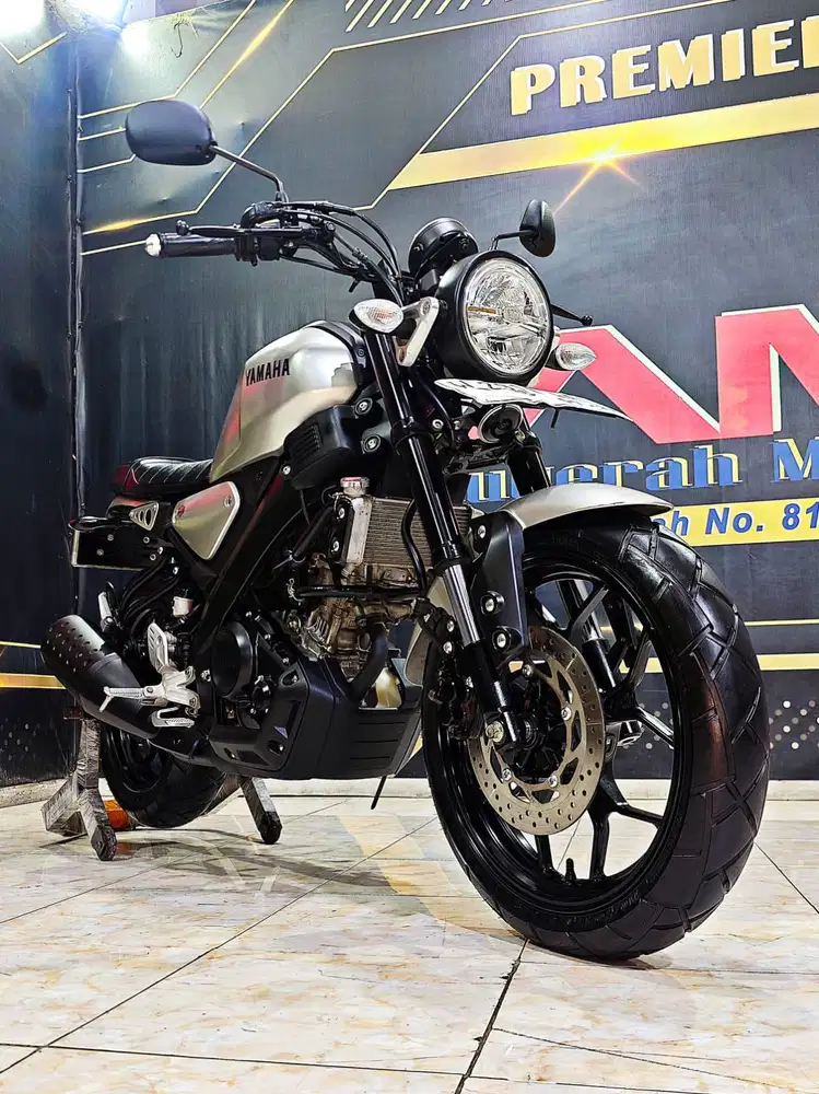 Yamaha XSR 155cc silver matte mewah th 2023. Anugerah motor rungkut