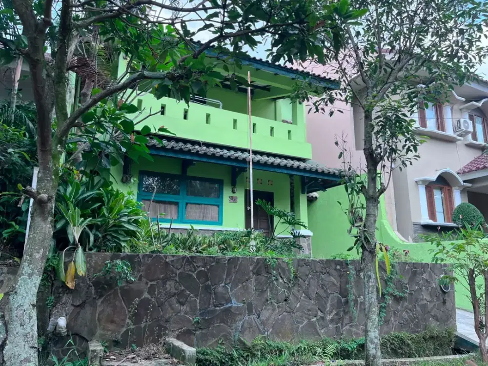 Rumah open space di Parahyangan Rumah Villa
