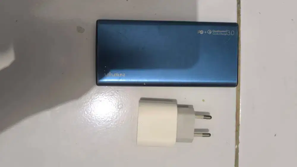 Charger Ori IP 20watt Dan Power bank vivan 10.000 mh.