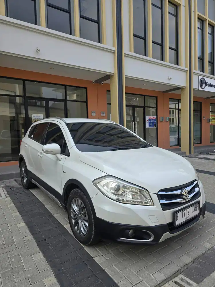 FOR SALE SUZUKI SX4 S-CROSS 1.5 AT PUTIH 2017