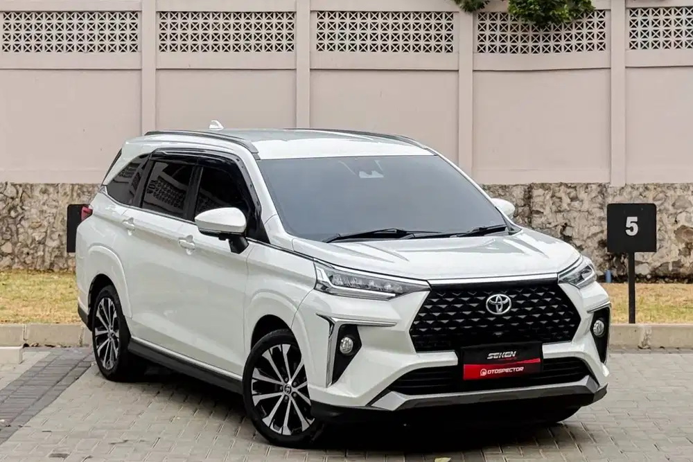 Toyota Veloz 1.5 Q 1.5Q TSS Toyota Safety Sense CVT Matic 2022 Putih