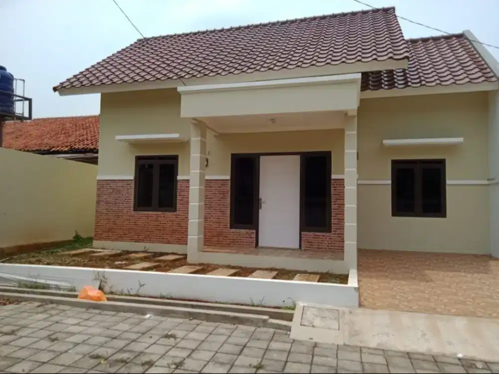 Rumah Murah dan Strategis, Tanah Luas Dinding Bata Merah di Jatiasih, Bekasi