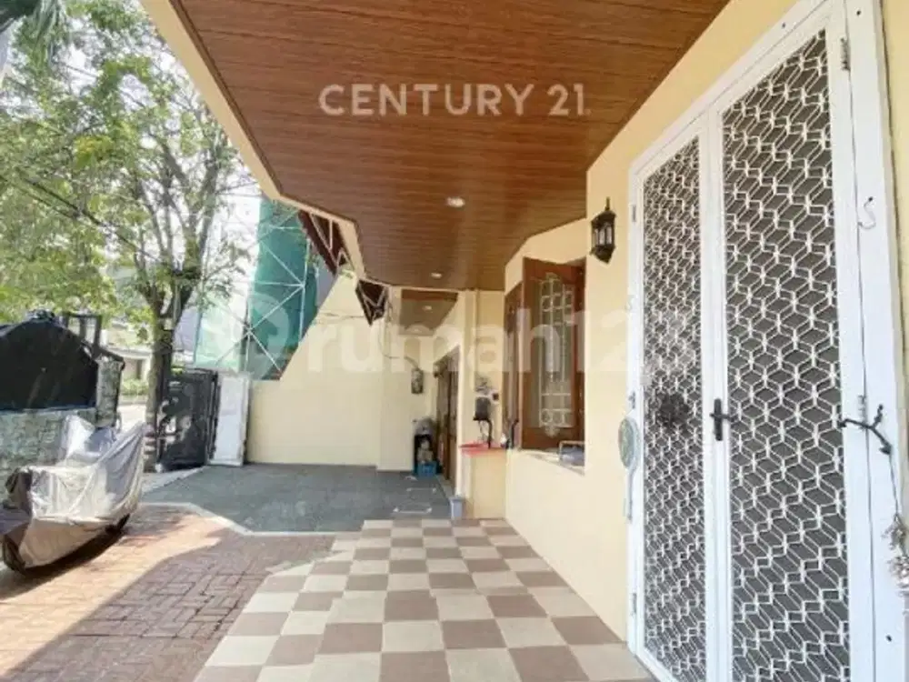 Rumah Hoek 2 Lantai Pluit Karang Depan Taman