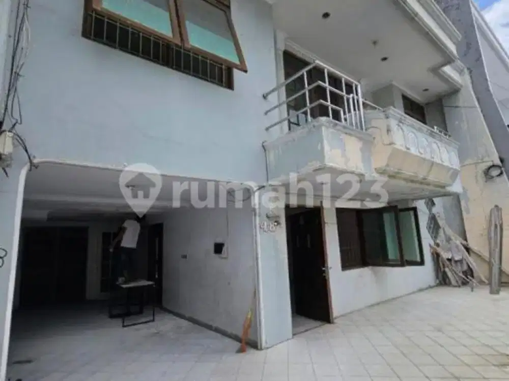 Rumah 2 Lantai Muara Karang Hadap Timur Jalan Lebar