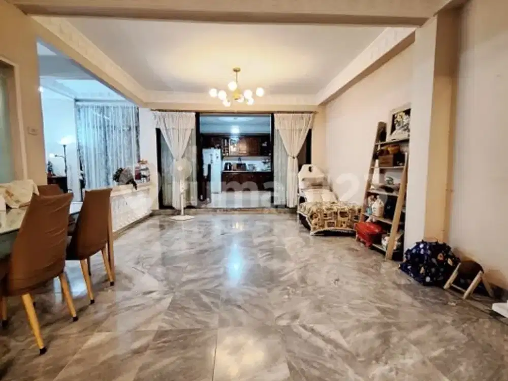 Rumah 2 Lantai Muara Karang Jalan Lebar