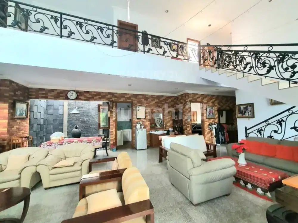 Rumah Cempaka Putih Posisi Hook Megah Cakep Siap Huni Furnished
