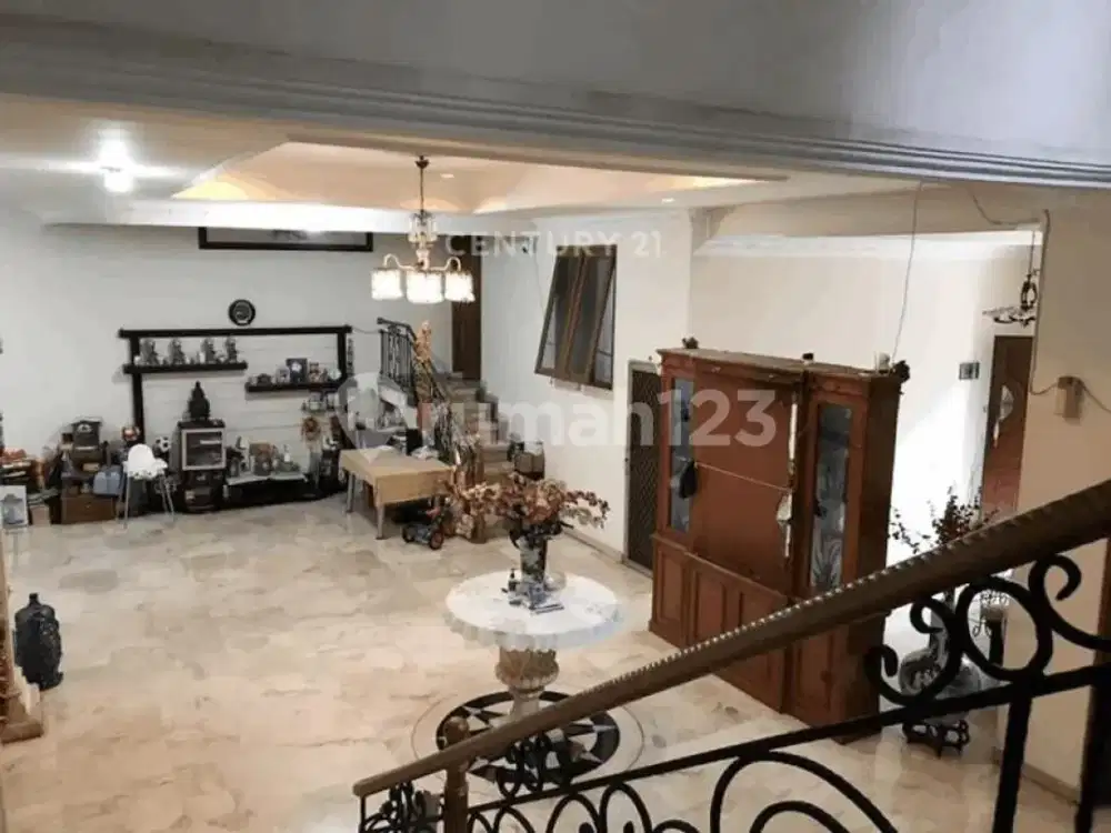 Jual Rumah Hoek Pantai Indah Kapuk Cocok untuk Kantor Jakarta Utara