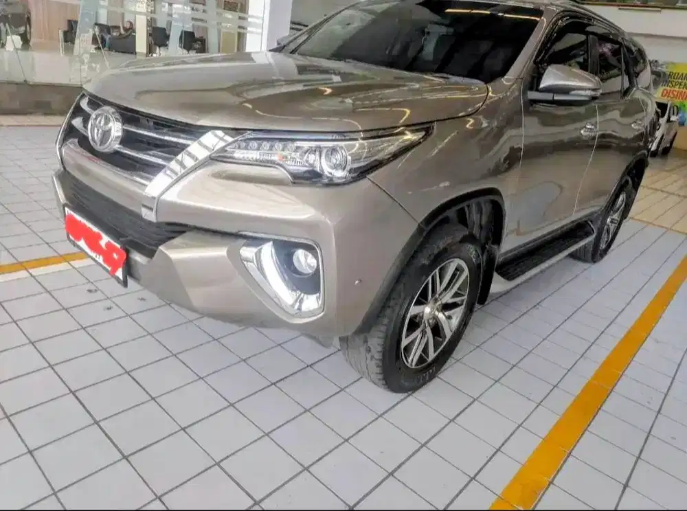 Toyota Fortuner VRZ (AT)