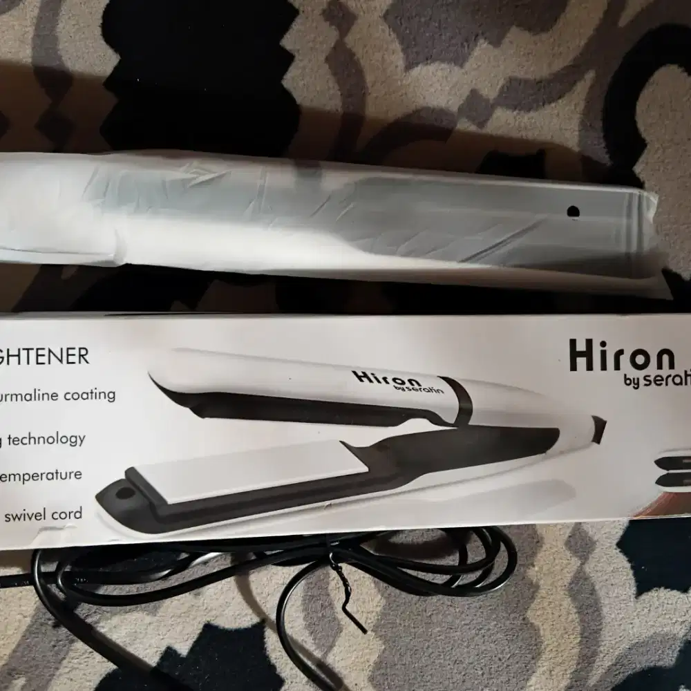 Hair Straightener Hiron by Seratin
