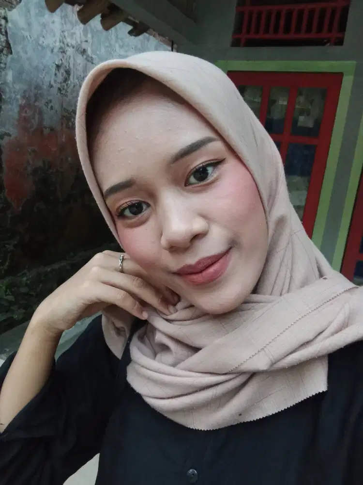 Cari loker art, momong, jaga toko
