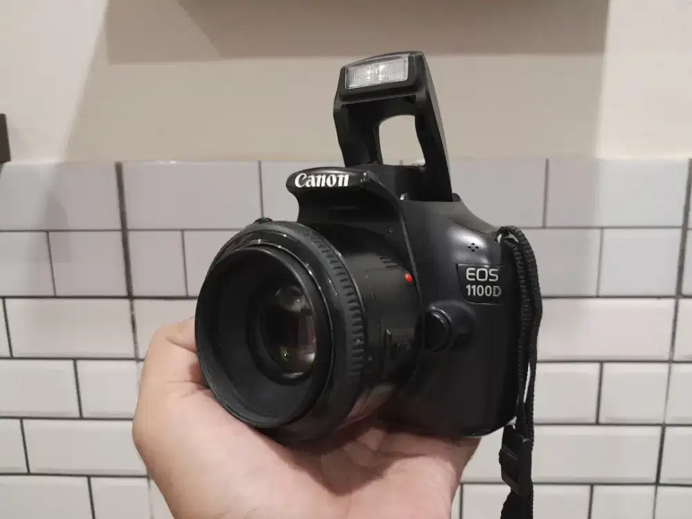 Kamera Canon 1100D Lensa Fix 50mm