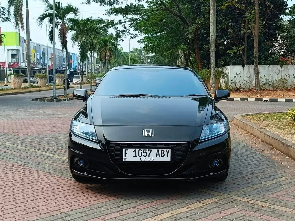 honda  CR-Z Hybrid 1,5 AT  2013