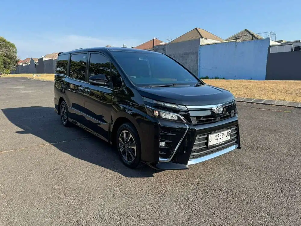 Toyota Voxy 2018 Bensin