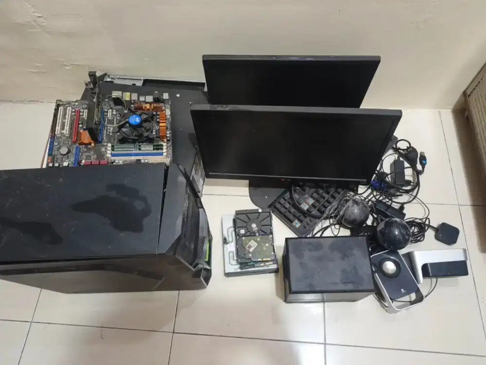 CPU MINES PENYIMPANAN AJA, MONITOR 2 BRAND LG, MOBO ASROCK P55