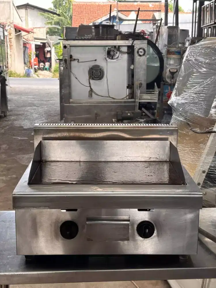 TEPPANYAKI
Dimensi 55x48x30
Harga 1.200.000
