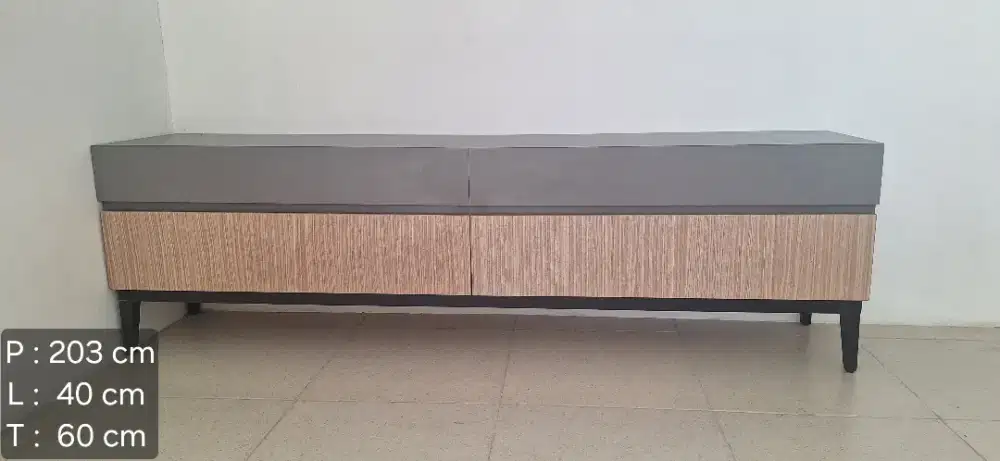 Meja TV ex Display Pameran
