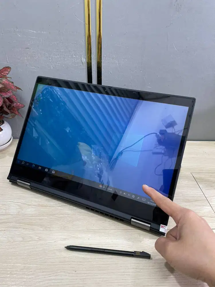 LAPTOP LENOVO YOGA X13 i7 GEN10 16/256 LAYAR 13.3 INCH  TOUCHSREEN *ET