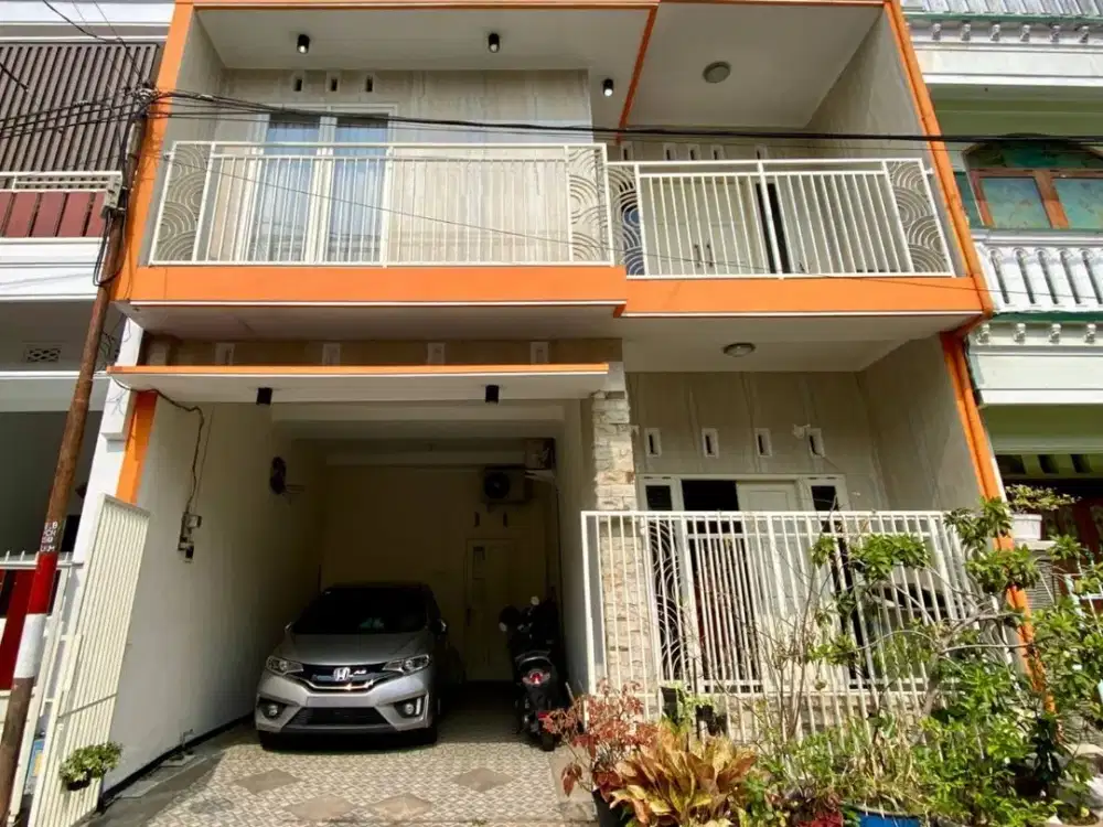 Dijual Rumah 2 Lantai Full Furnish Dekat Suhat di Griya Shanta, Kota Malang