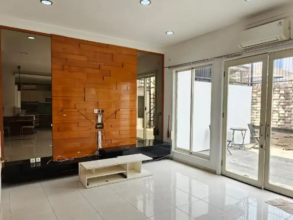 Dijual Rumah Alam Sutera Semi Furnish di Sutera Palma By Rumah Chinida (Ay)