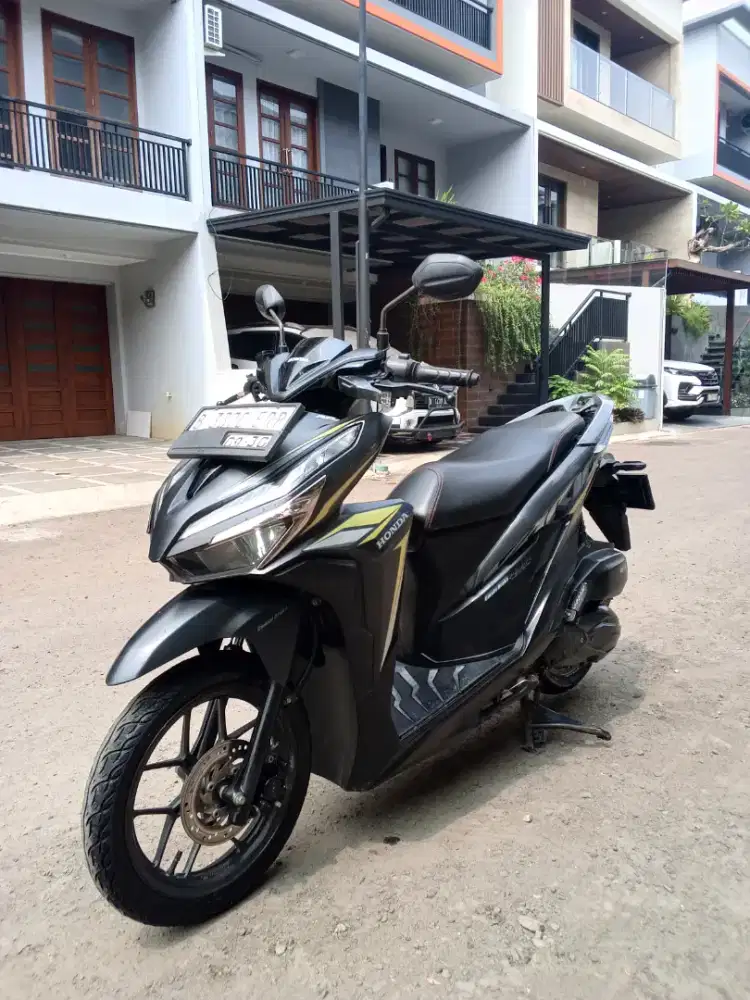 Vario LED NEW 2020 125 CBS ISS
