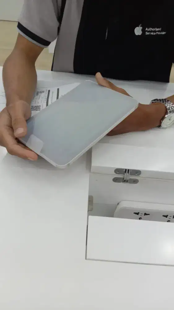 Jual ipad 7 mini, belum pernah dipakai, minus kotak,