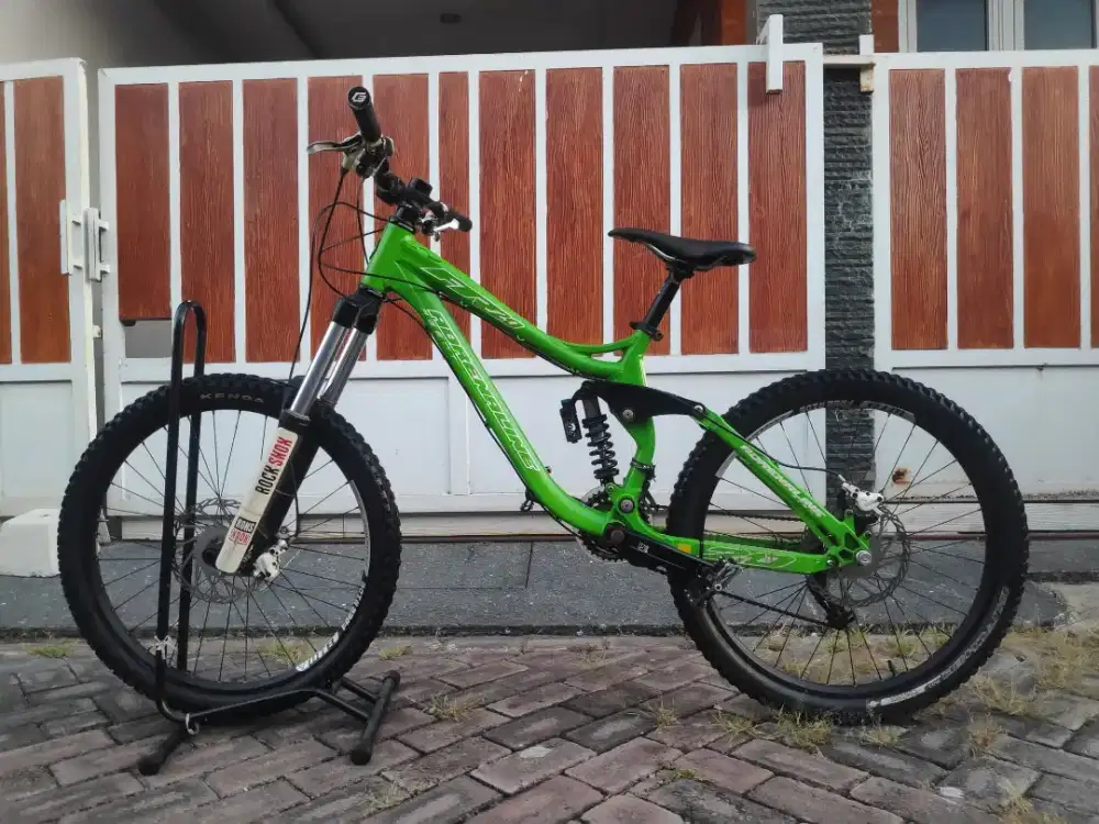 MTB FULLSUS ADRENALINE FR TEAM 2.0