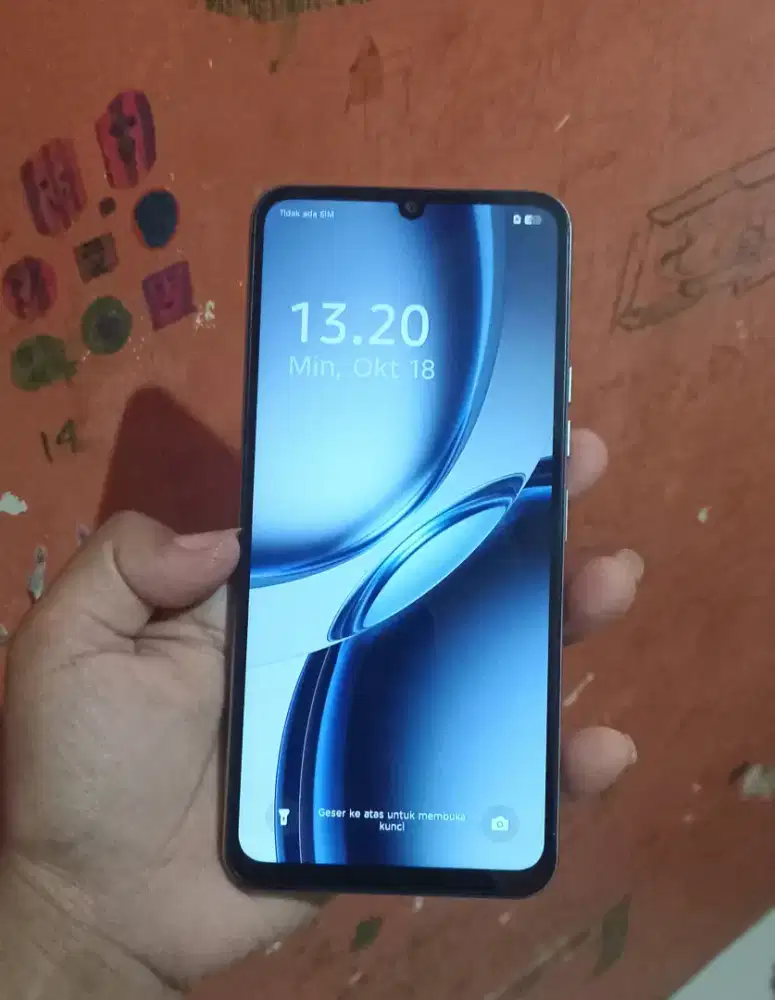 Tecno Spark Go 3 ram 4+4/64.