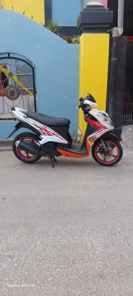 JUAl santai Yamaha Xeon 2013
