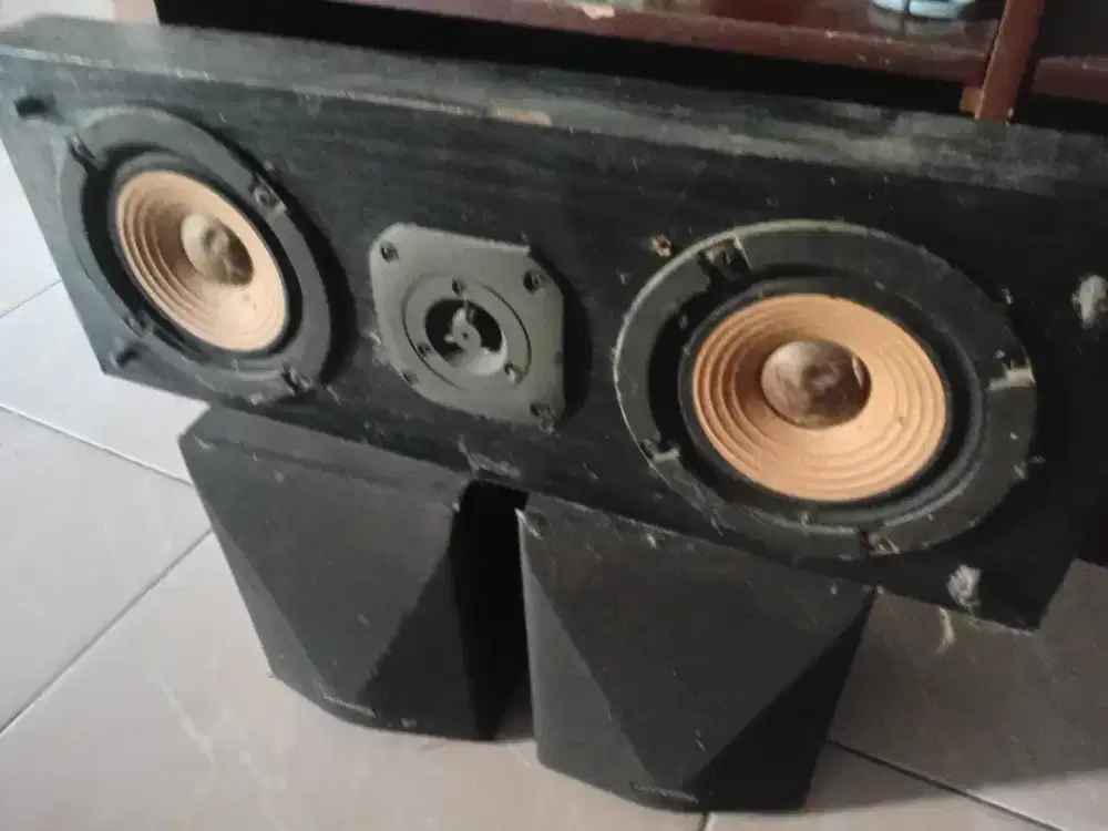 Surround center speaker