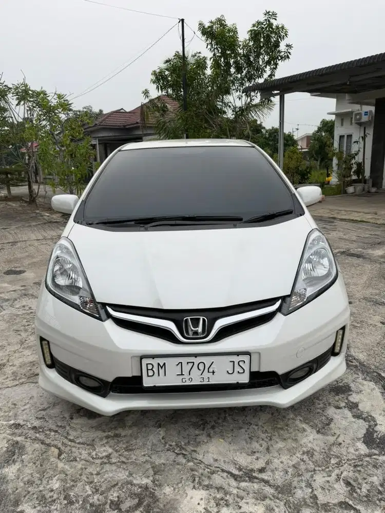 Dijual honda jazz rs manual 2012 dp 15jt