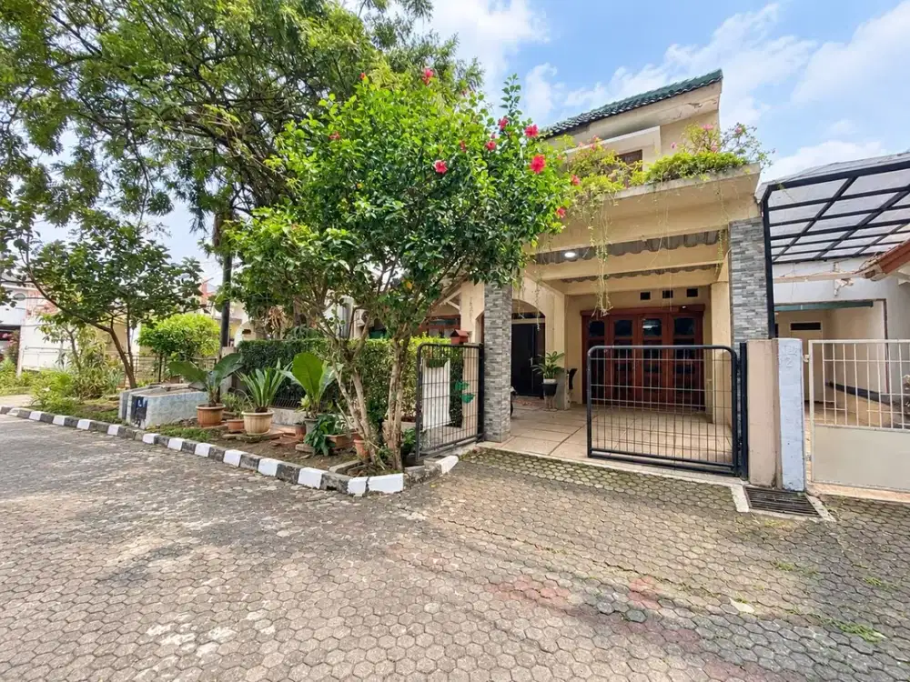 Rumah Luas 200 m2 di Cinere Dekat ke Tol Harga Nego