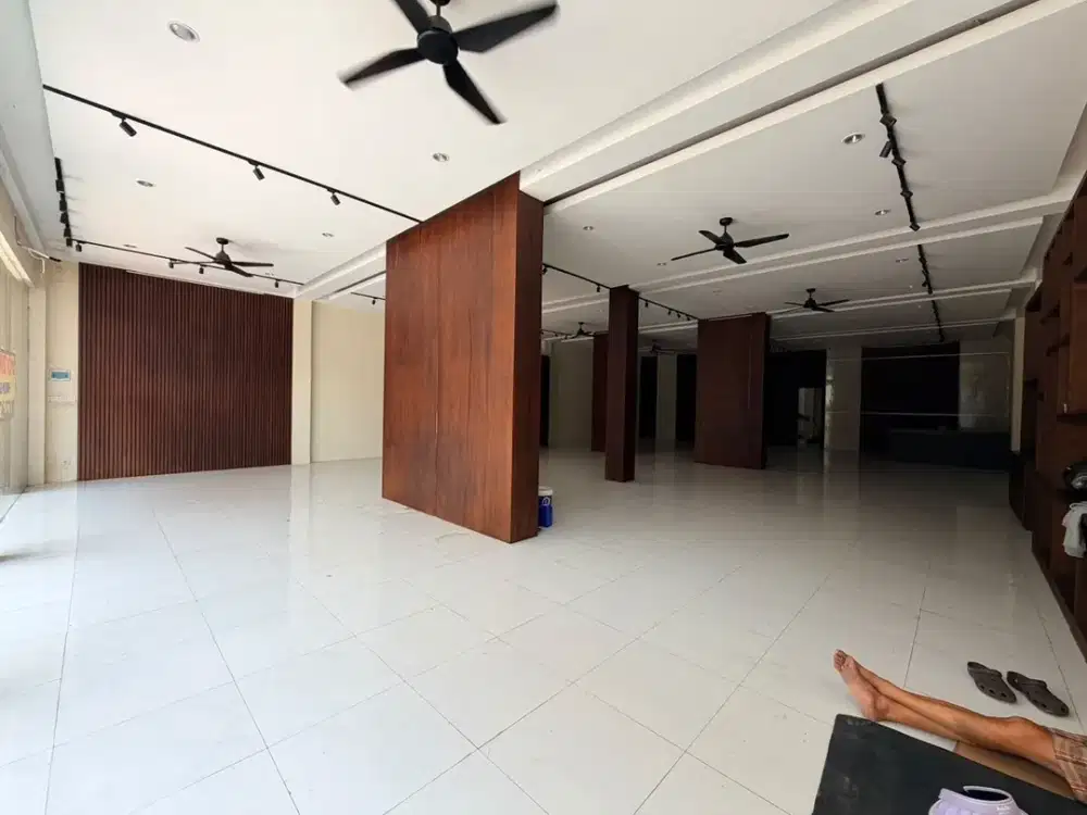 DISEWAKAN RUKO 2 LANTAI + ROOFTOP EX GALLERY - JALAN TANGKUBAN PERAHU