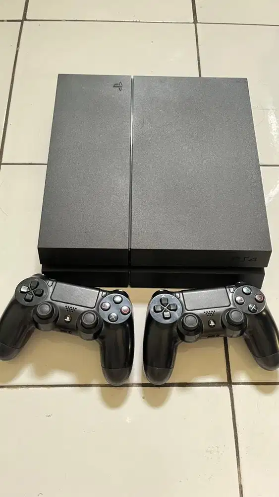Playstation  4 fat (ps4)