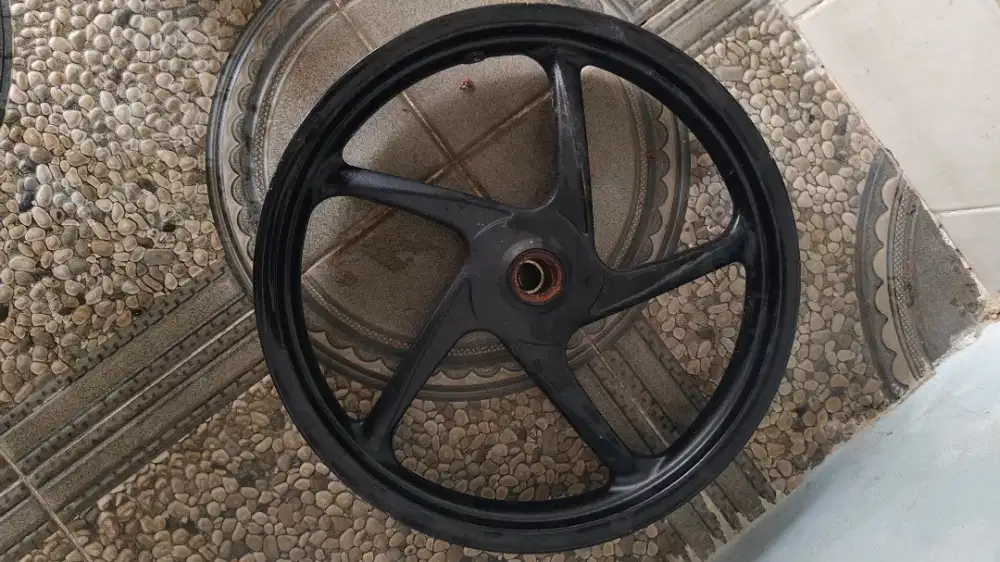 Velg depan honda beat F1