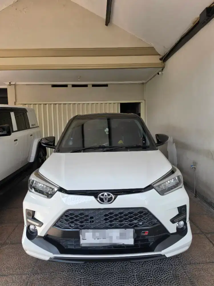 Jual Raize White 2022 1.0 Turbo TSS Two Tone KM 25rb on going
