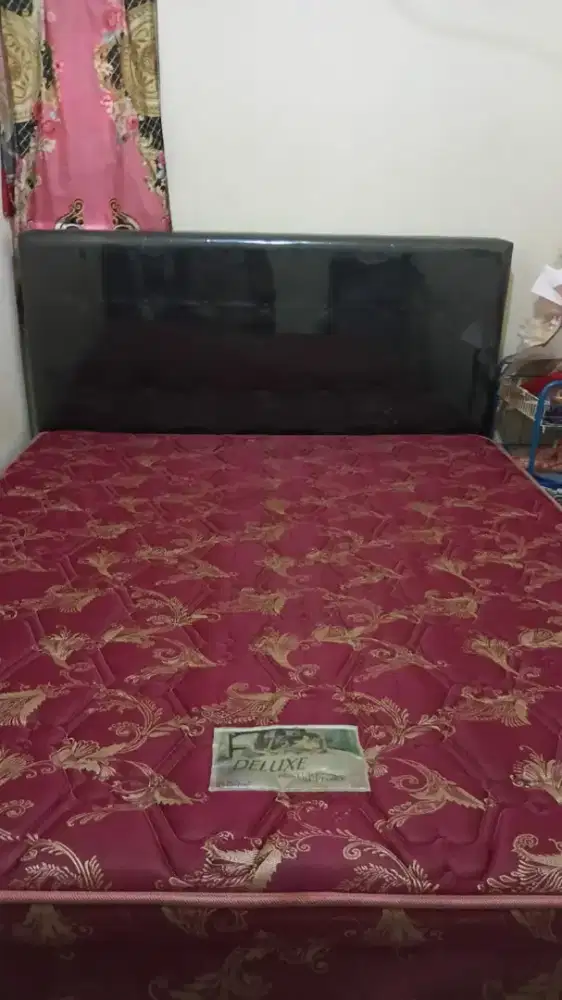 1set kasur dan ranjang divan