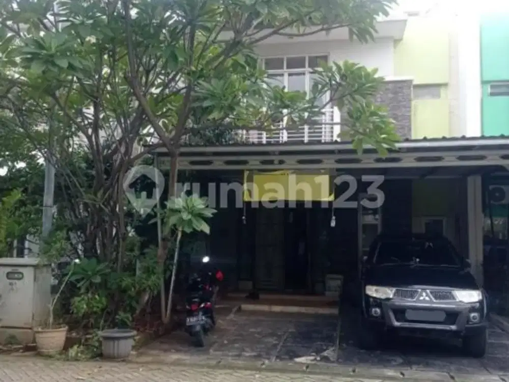 Dijual Rumah Bagus 3 Lantai (8X18) di Green Lake City