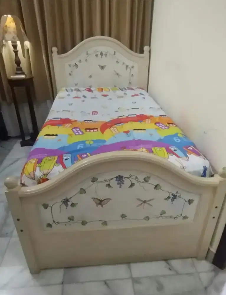TEMPAT TIDUR JATI UK 140X200CM