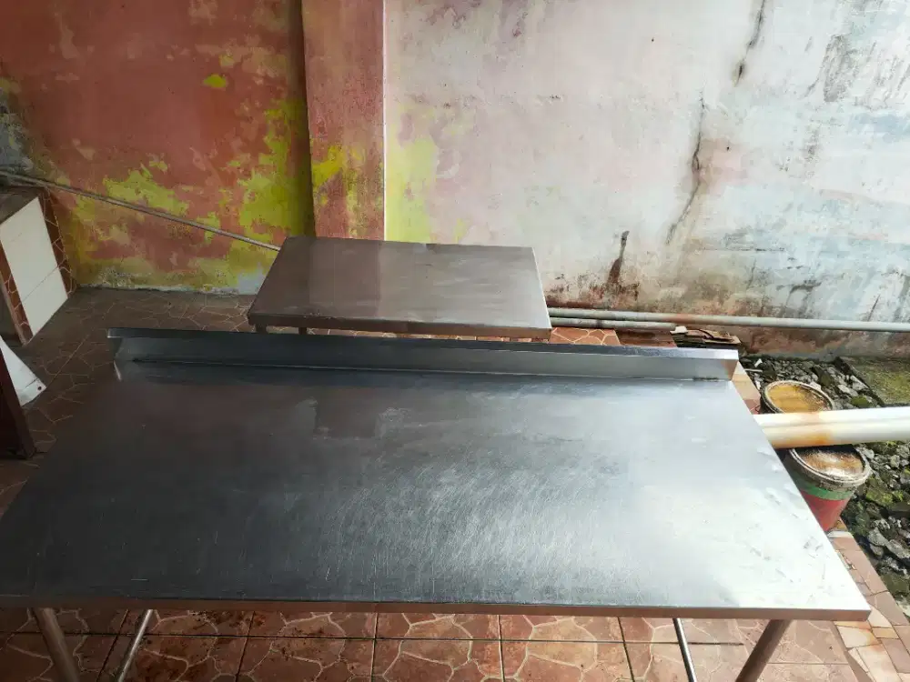 MEJA STAINLESS BAGUS DAN AWET