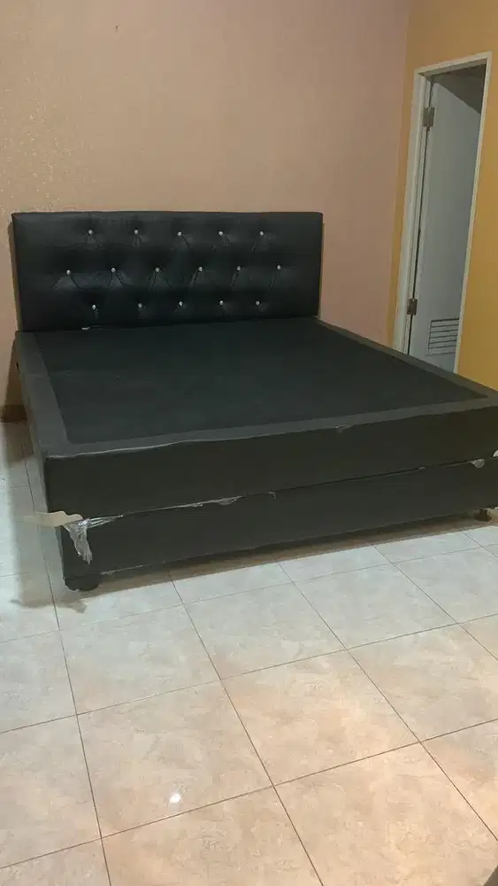 Jual Dipan/ tempat tidur informa
