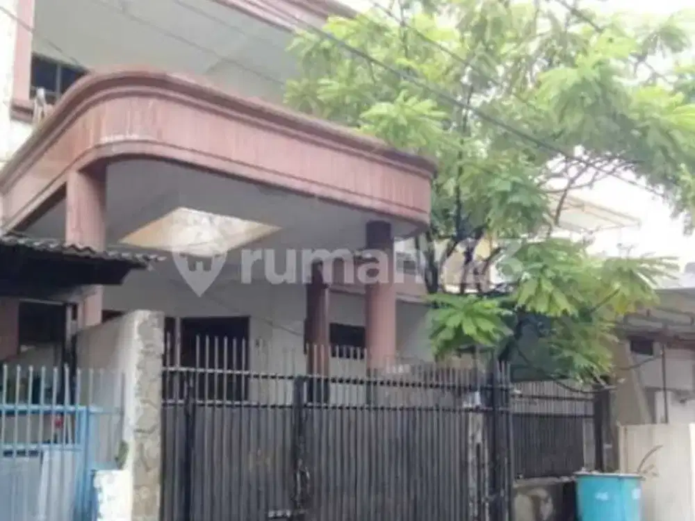 Dijual Cepat Rumah Bangunan 2 1/2 Lantai Hadap Selatan di Taman Aries - Meruya Jakarta Barat