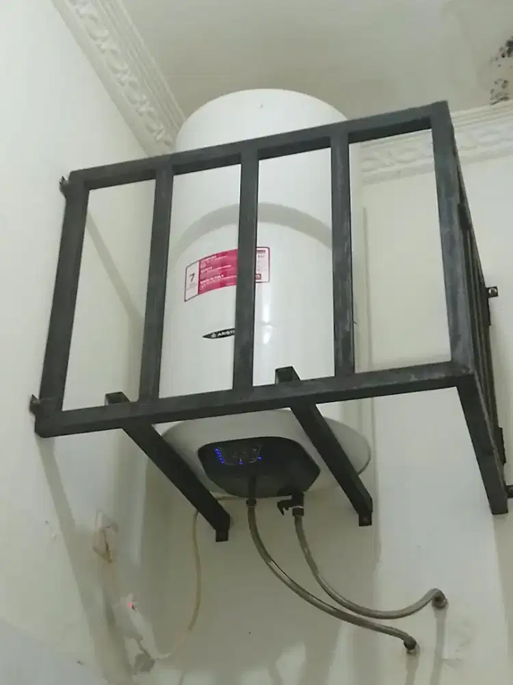 Dijual water heater ariston