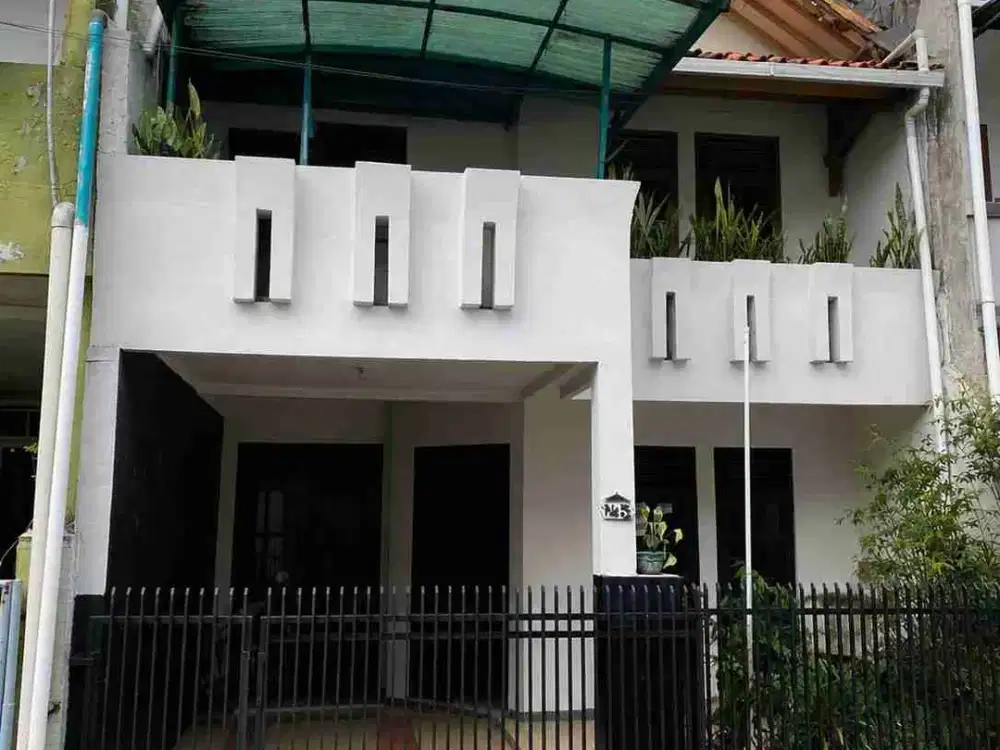 Rumah cantik nyaman murah di Antapani Bandung