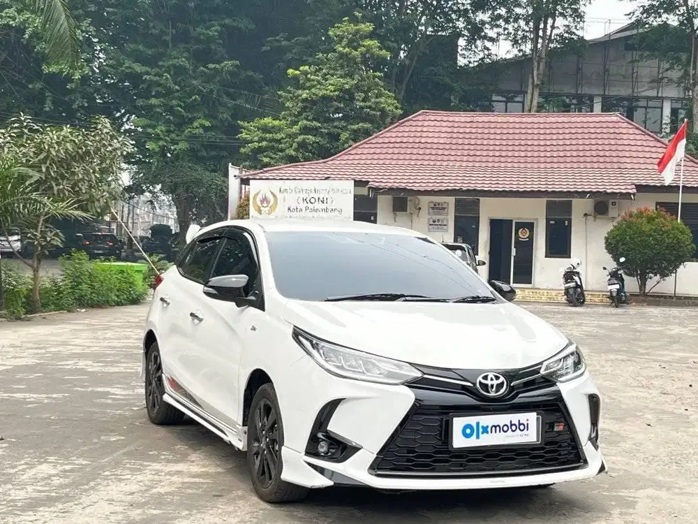 YARIS 1.5 GR SPORT AT 2024