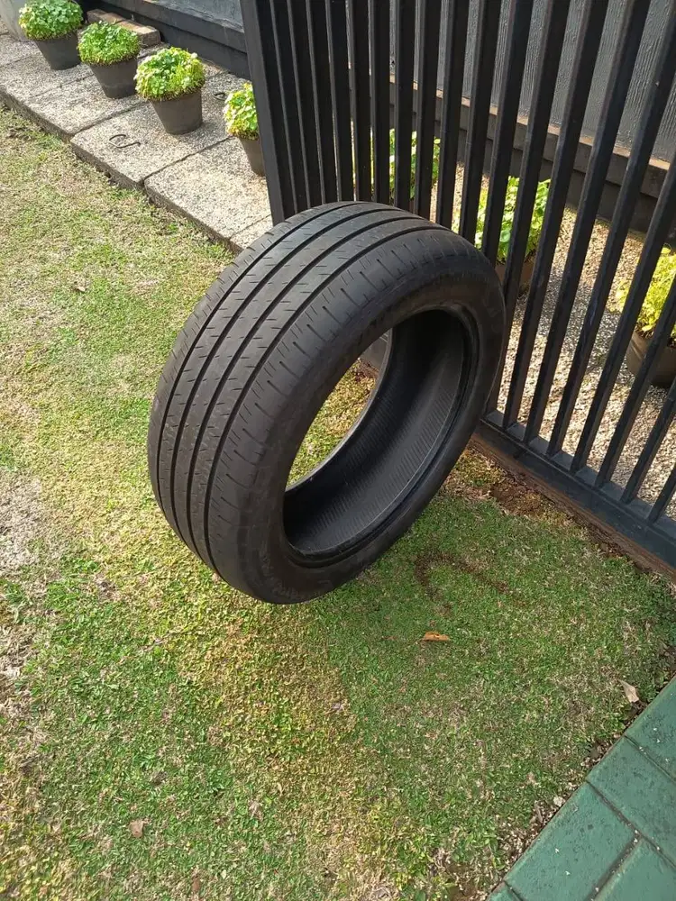 Bridgestone Alenza 225/50 R18 Kondisi 80%