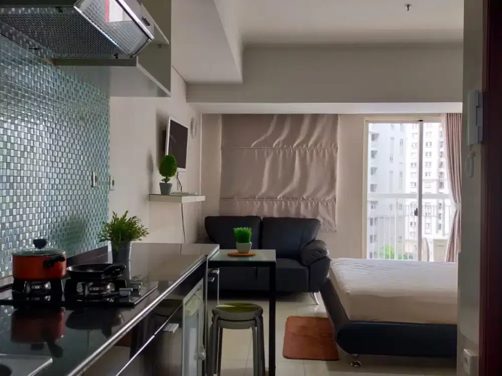 Sewa Bulanan Studio Lantai Rendah Full Furnish di Apartemen Royal Mediterania Garden