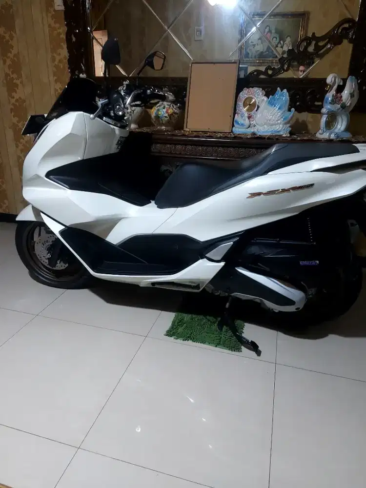 honda pcx 160 cc ABS orsinil seperti baru