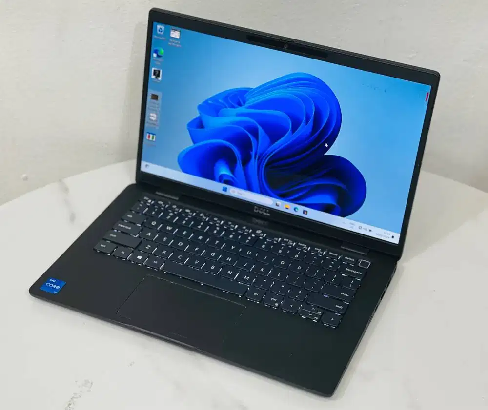 LAPTOP DELL 7320 I7 GEN11 16/256 LAYAR 13 INCH *ET