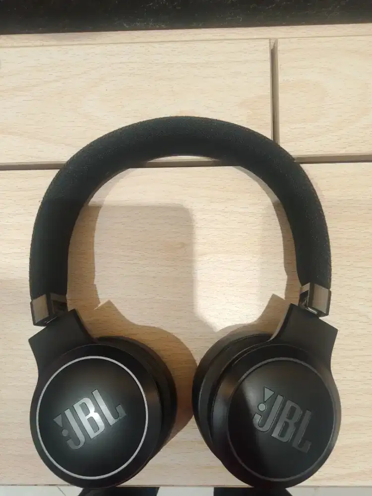 HEADPHONES LIVE 670