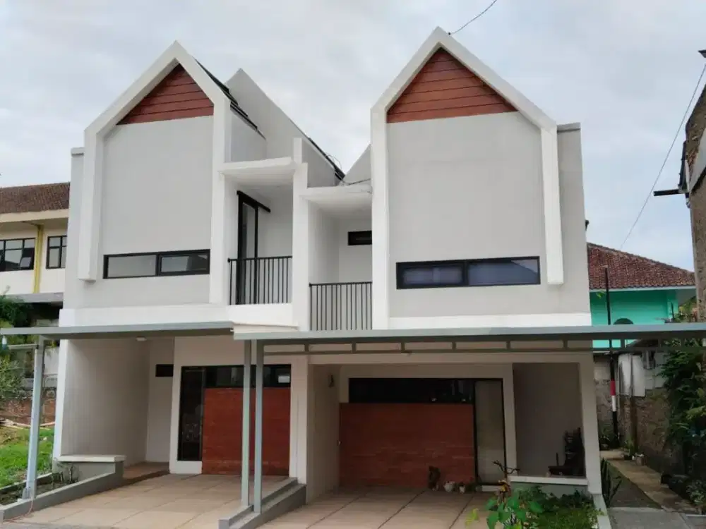 Rumah keren harga murah dekat Kiara Artha Park